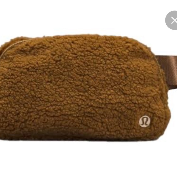 Lululemon athletica brown Sherpa wear everywhere belt bag - Picture 2 of 4